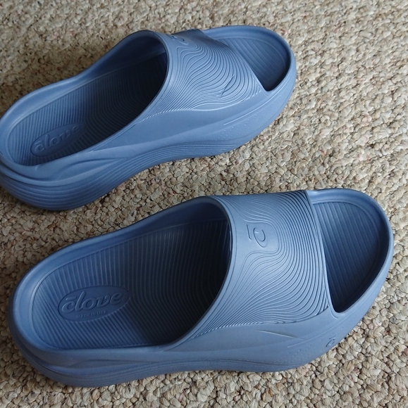 CLOVE Women's SuperCush Recovery Slide Ocean Blue size 8 - Picture 1 of 14